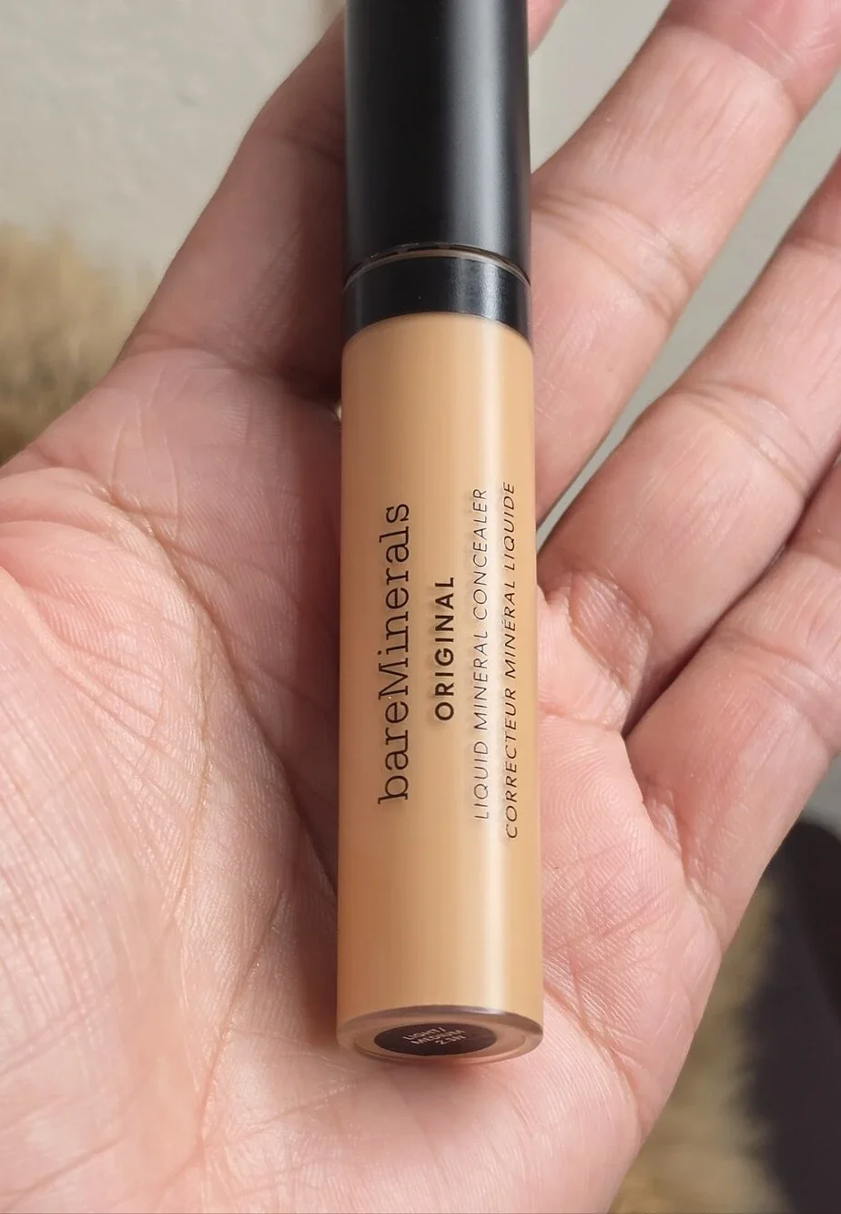 bareMinerals Original Liquid Mineral Concealer - Light/Med (Beige)
